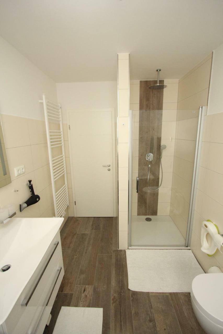 Familienfreundliches Ferienhaus In Kroepelin Εξωτερικό φωτογραφία